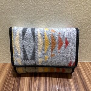 Pendleton Wool & Leather Tri-Fold Wallet with Aztec Southwestern Pattern Gray